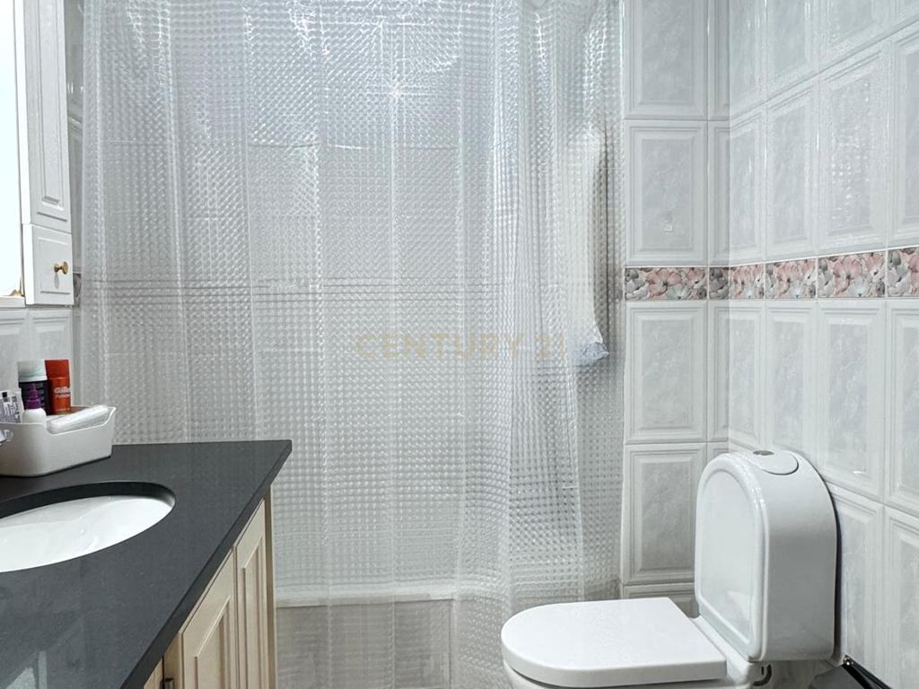 T4 com uma área de 150 m2 localizado em Massamá - Image 8